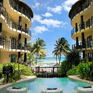 El Taj Oceanfront&beachside Hotel Playa del Carmen